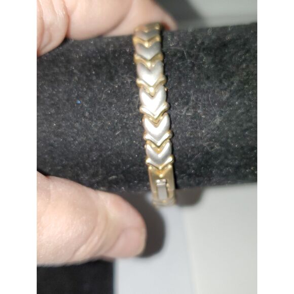 A Vintage Gold And Silver Tone Dual Metal Bracelet Elegant Formal Gift - Picture 1 of 12